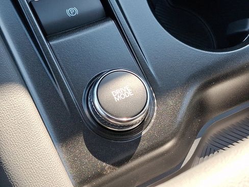 New 2026 Ford Explorer Active w/ Active Comfort Package image 26