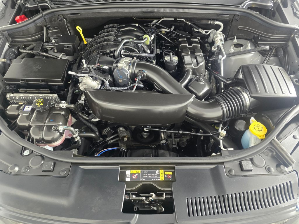 Used 2024 Dodge Durango GT w/ Blacktop Package AWD/4WD image 11