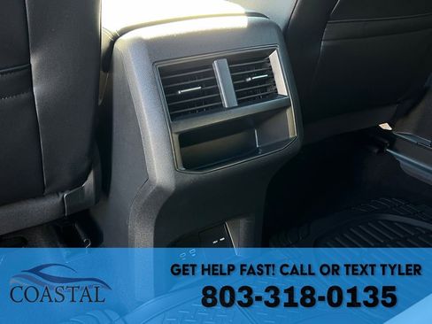 Used 2021 Volkswagen Atlas Cross Sport SE image 21