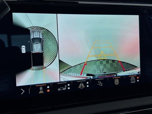 Certified 2024 GMC Sierra 2500 AT4 w/ AT4 Premium Plus Package image 17