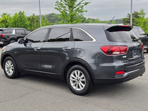Used 2020 Kia Sorento AWD V6 image 5