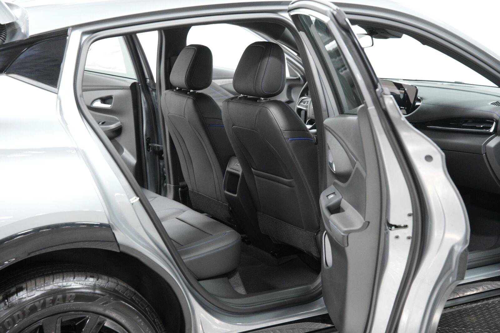 New 2026 Buick Envista Sport Touring FWD image 13