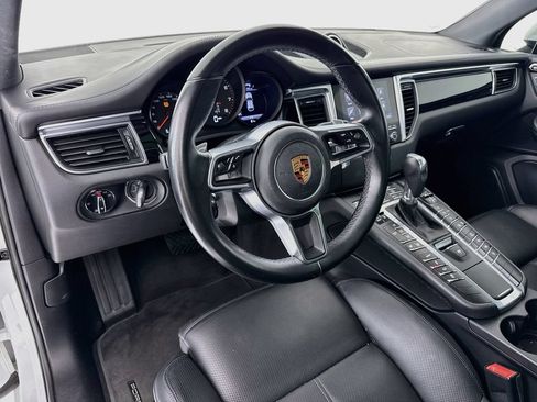 Certified 2018 Porsche Macan GTS AWD/4WD image 4