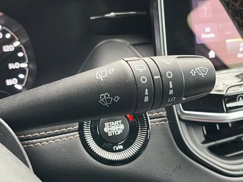 Used 2022 Jeep Compass Limited image 39