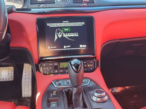 Used 2018 Maserati GranTurismo MC image 22
