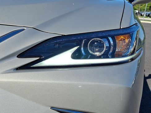 Used 2021 Lexus ES 350 w/ Accessory Package 2 FWD image 10