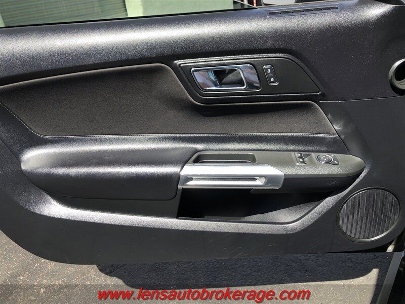 Used 2016 Ford Mustang GT RWD image 10