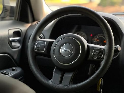 Used 2015 Jeep Patriot Sport w/ Power Value Group FWD image 29