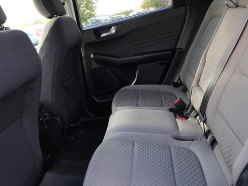 Used 2021 Ford Escape SE w/ SE Sport Appearance Package image 16