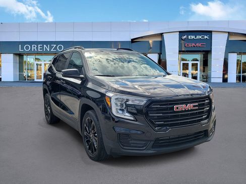 Used 2023 GMC Terrain SLE w/ Elevation Edition FWD image 3