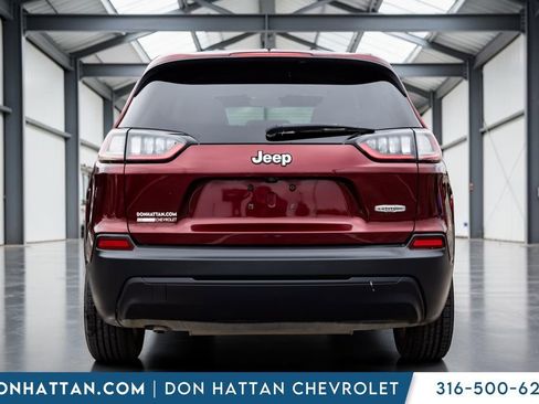 Used 2019 Jeep Cherokee Latitude w/ Popular Appearance Group FWD image 23