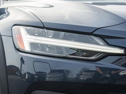 New 2026 Volvo V60 B5 Cross Country Plus w/ Protection Package Premier image 13