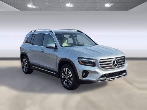 Used 2026 Mercedes-Benz GLB 250 4MATIC image 7