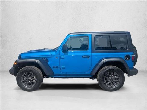 Used 2025 Jeep Wrangler Sport AWD/4WD image 9