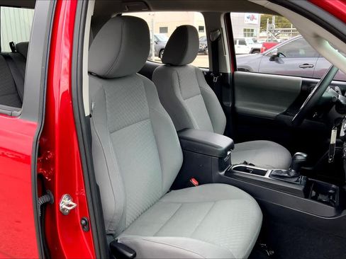 Used 2020 Toyota Tacoma SR w/ SR Convenience Package RWD image 9