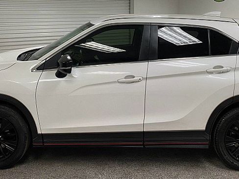 Used 2020 Mitsubishi Eclipse Cross LE image 8