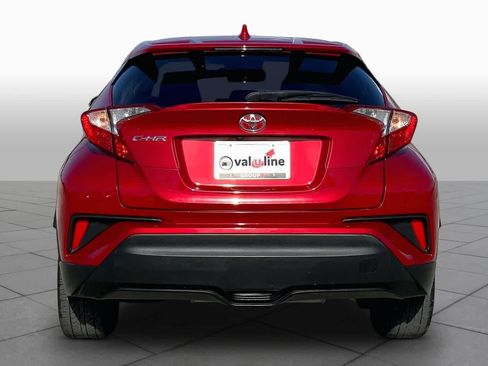 Used 2020 Toyota C-HR XLE FWD image 5