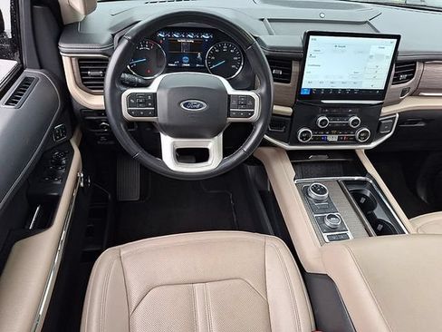Used 2024 Ford Expedition Limited AWD/4WD image 12
