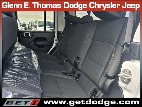 New 2026 Jeep Gladiator Sport AWD/4WD image 12