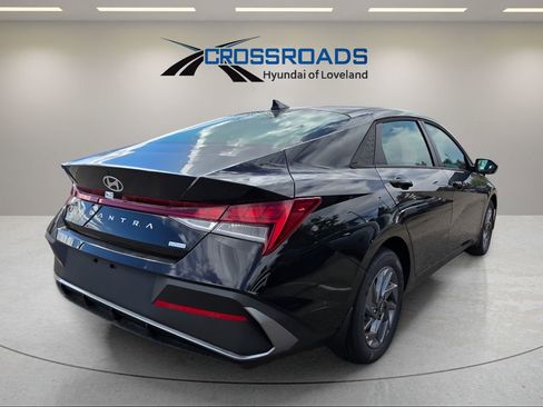 New 2025 Hyundai Elantra Blue image 5