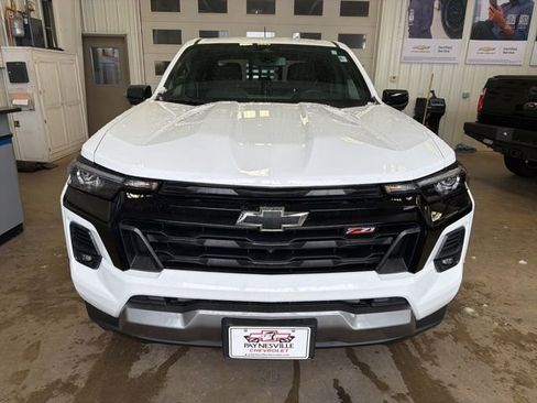 Used 2024 Chevrolet Colorado Z71 w/ Z71 Convenience Package 2 AWD/4WD image 3