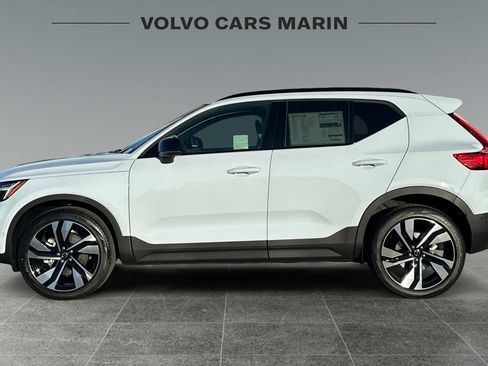 New 2026 Volvo XC40 B5 Ultra w/ Climate Package AWD/4WD image 5