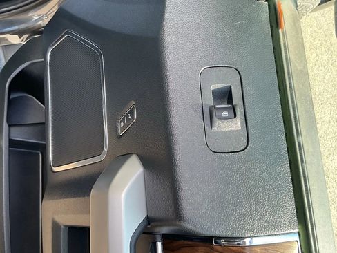 Used 2019 Ford F150 Lariat w/ FX4 Off-Road Package image 39