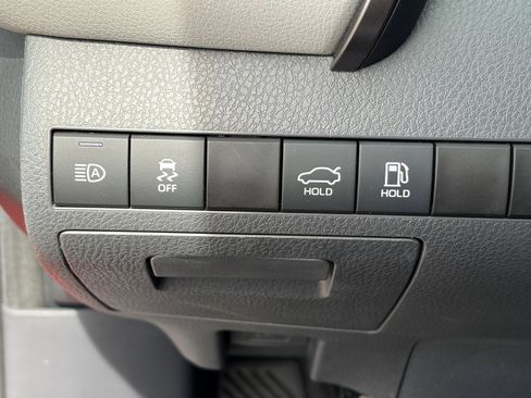 Used 2023 Toyota Camry SE w/ Convenience Package image 18