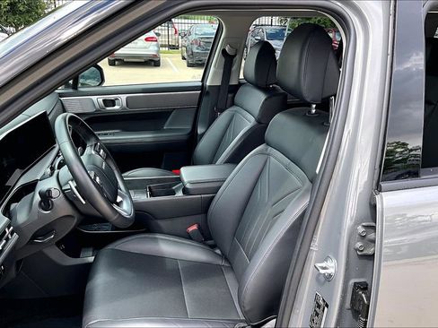 Used 2025 Hyundai Santa Fe SEL FWD image 29
