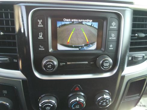 Used 2018 RAM 2500 SLT image 24