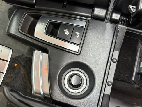 Used 2014 Mercedes-Benz SL 550 image 55