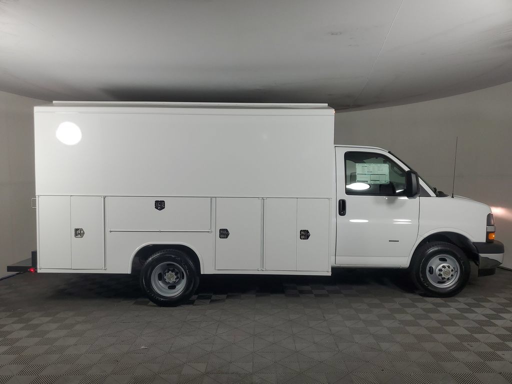 New 2026 Chevrolet Express 3500 w/ Power Convenience Package RWD image 2