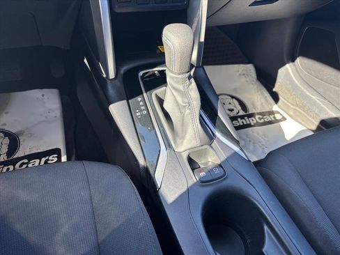 Used 2022 Toyota Corolla Cross LE w/ Moonroof Package image 17