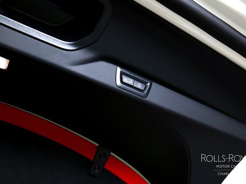Used 2025 Rolls-Royce Cullinan Black Badge AWD/4WD image 25