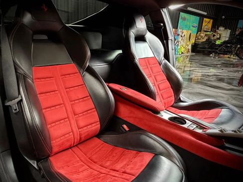 Used 2015 Ferrari F12 Berlinetta RWD image 31