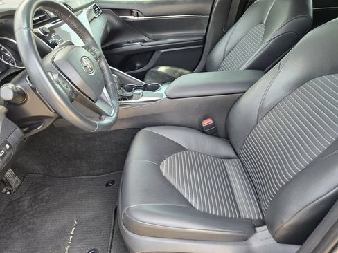 Used 2018 Toyota Camry SE w/ Audio Package FWD image 8