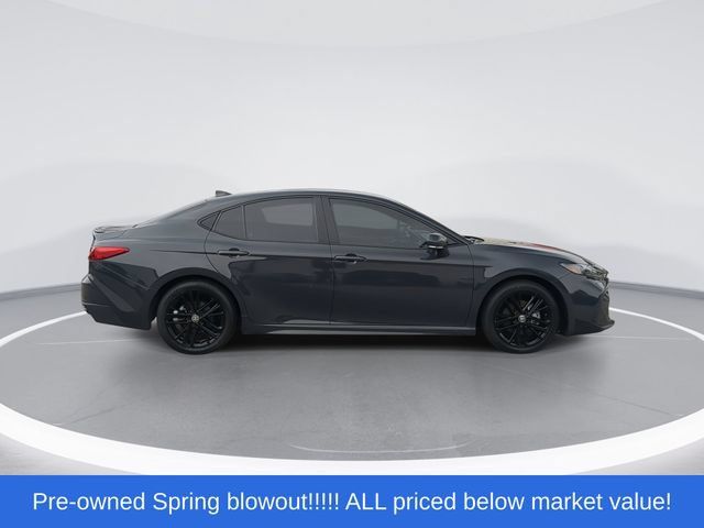 Used 2025 Toyota Camry SE FWD image 9