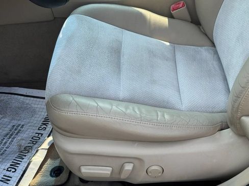 Used 2012 Toyota Camry XLE w/ Leather Pkg FWD image 22