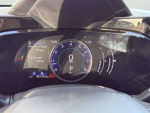 Used 2022 Lexus NX 250 FWD w/ Towing Package (2000 Lbs) image 13