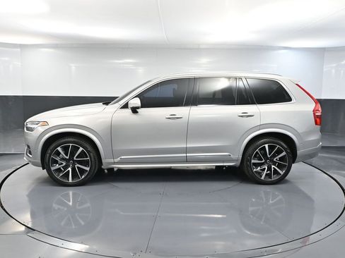 Used 2024 Volvo XC90 B5 Plus AWD/4WD image 9