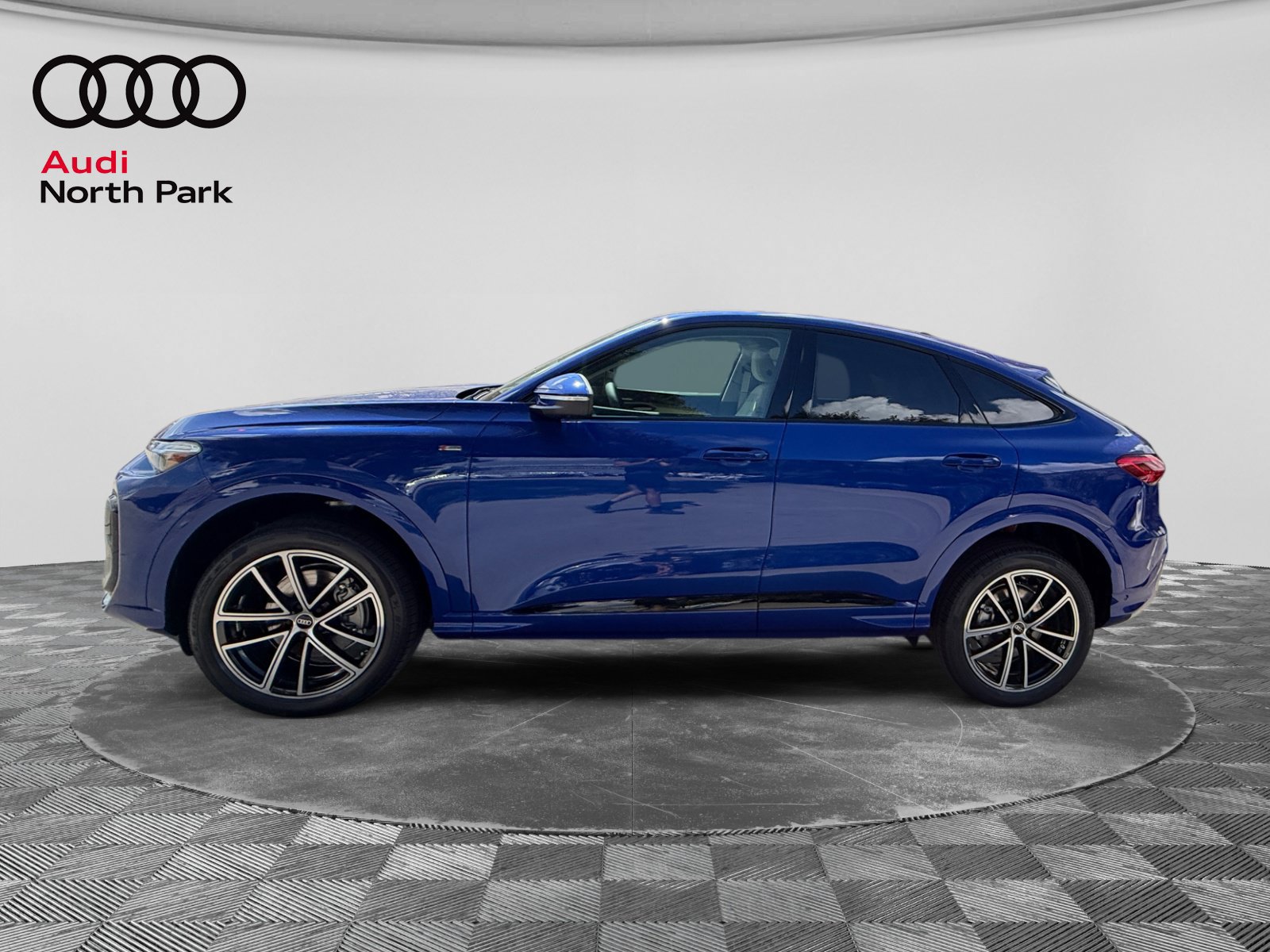 New 2026 Audi Q5 Premium Plus AWD/4WD image 2
