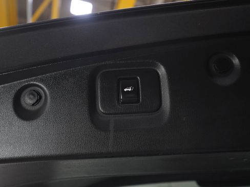 Used 2017 Nissan Pathfinder SL w/ SL Premium Package AWD/4WD image 21