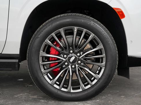 Used 2023 Cadillac Escalade V AWD/4WD image 24