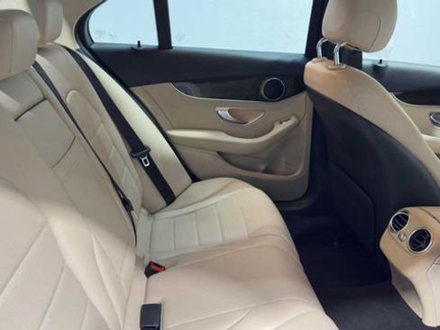 Used 2019 Mercedes-Benz C 300 Sedan w/ Premium Package image 15
