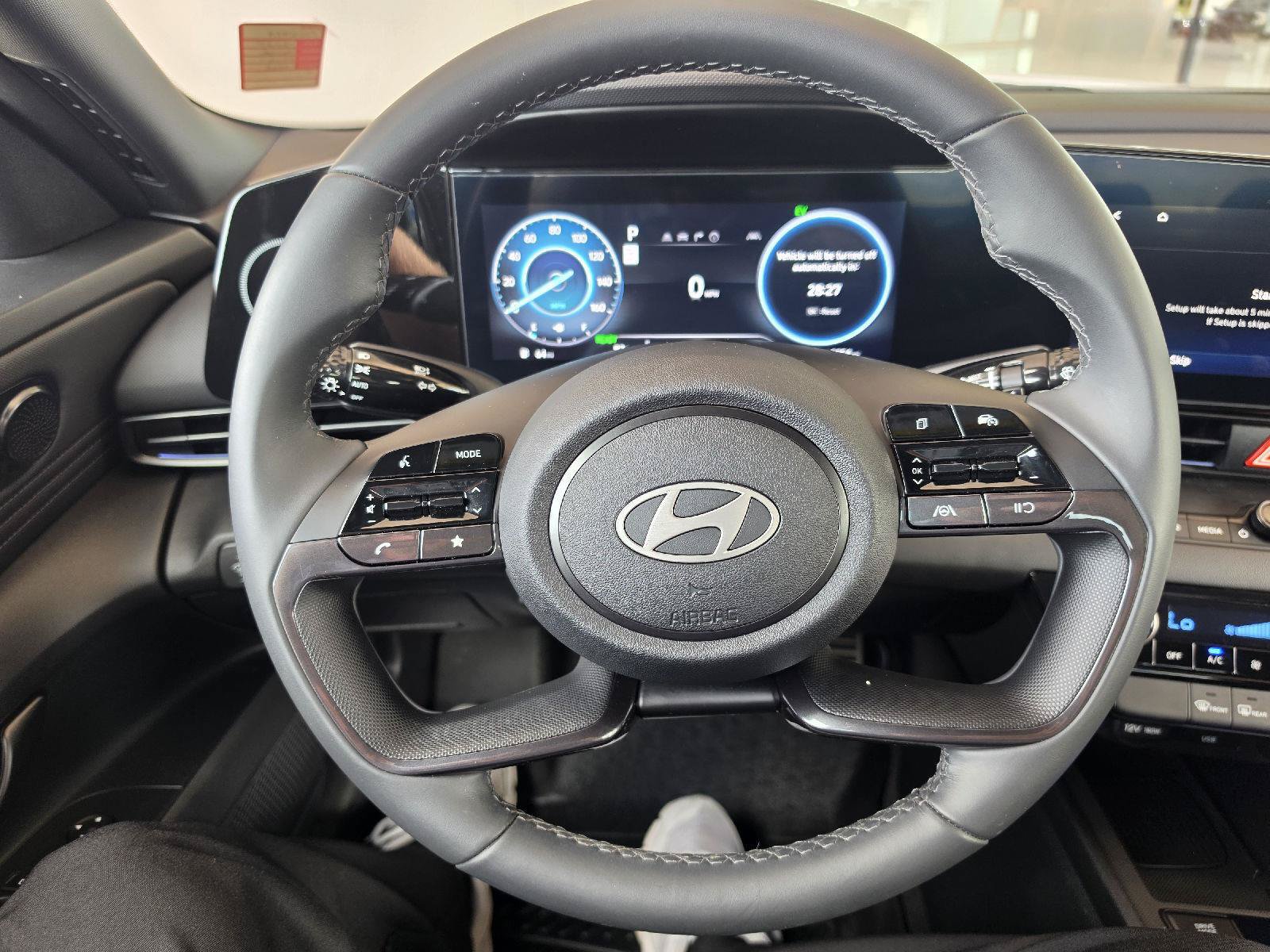 Used 2025 Hyundai Elantra SEL FWD image 12