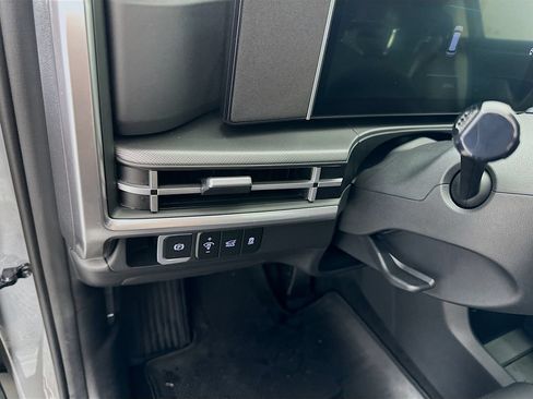 Certified 2025 Hyundai Santa Fe SEL FWD image 9