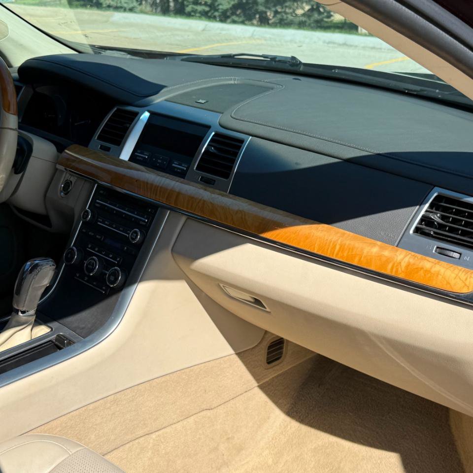Used 2010 Lincoln MKS FWD image 14