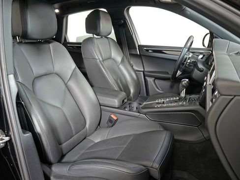 Certified 2021 Porsche Macan S AWD/4WD image 41