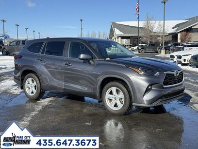 Used 2024 Toyota Highlander LE