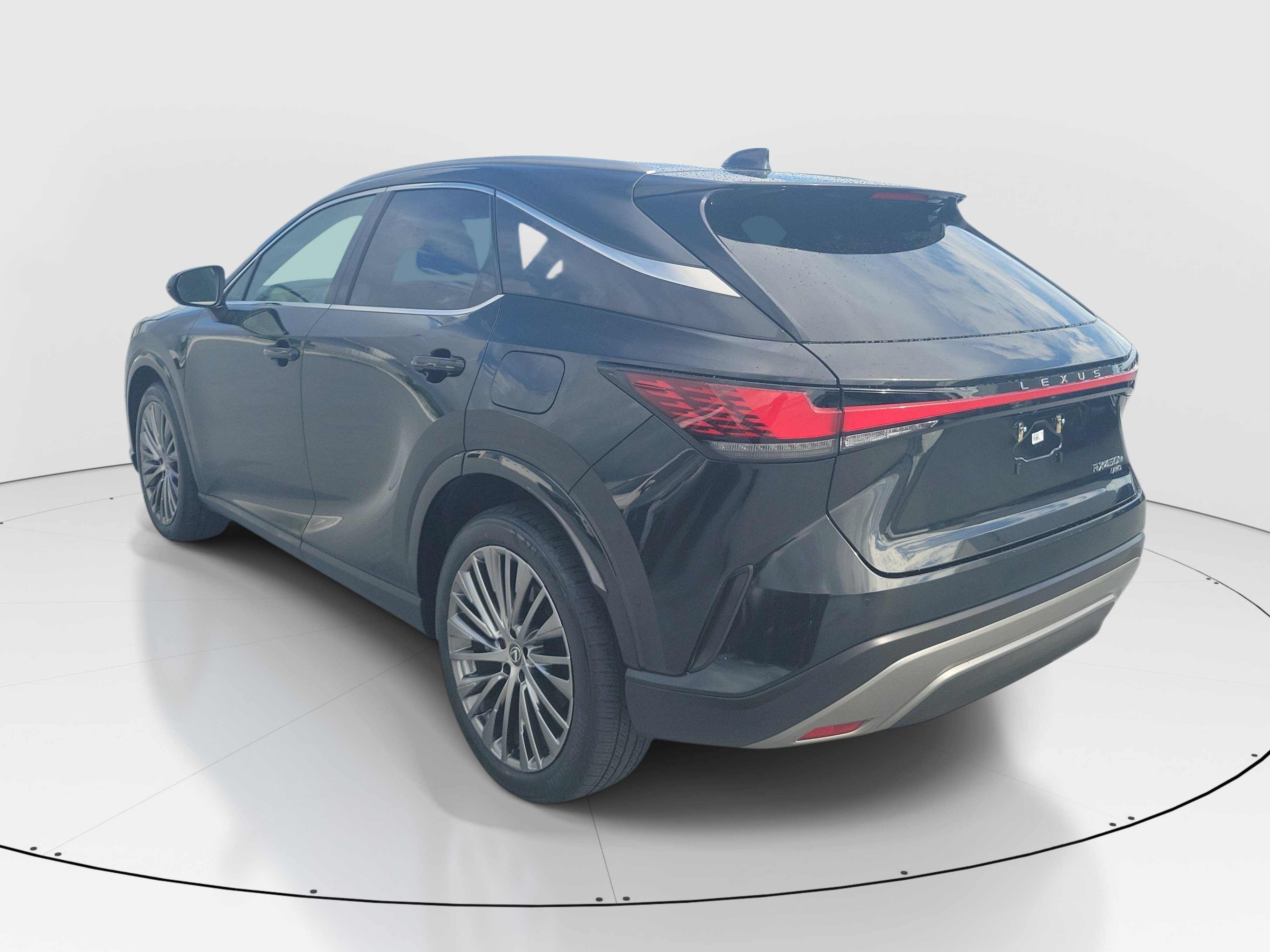 Used 2024 Lexus RX 450h AWD w/ Convenience Package image 4